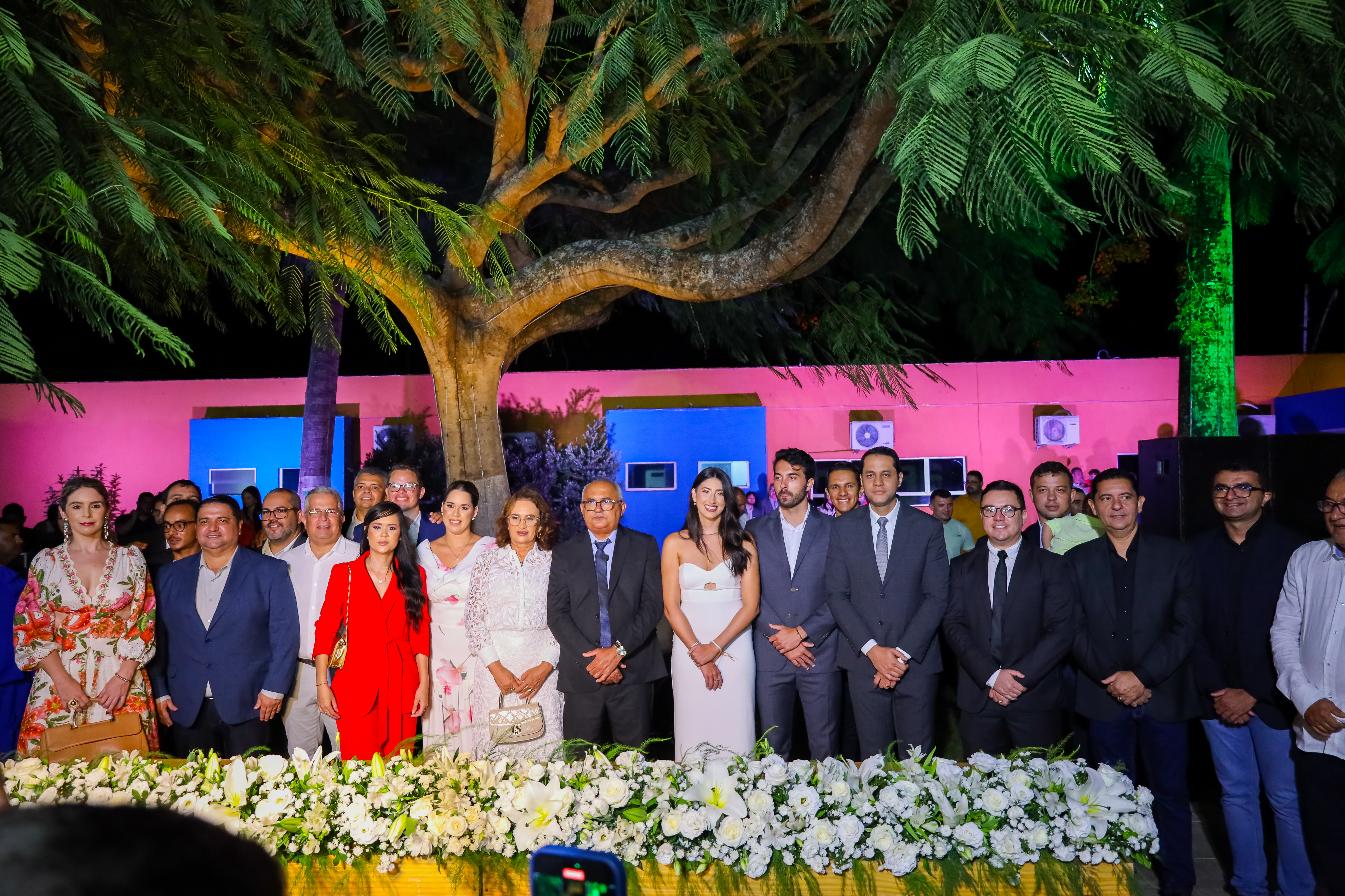 Ba Barros e dra. Manuella tomam posse com união da experiência e juventude
