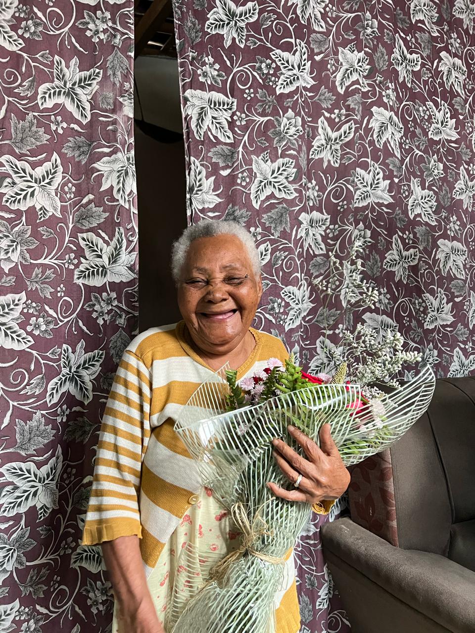 Imagem ilustrativa: Dona Cecília completa 94 anos e Secretaria de Cultura presta homenagem à mulher que fez mais de 2 mil partos