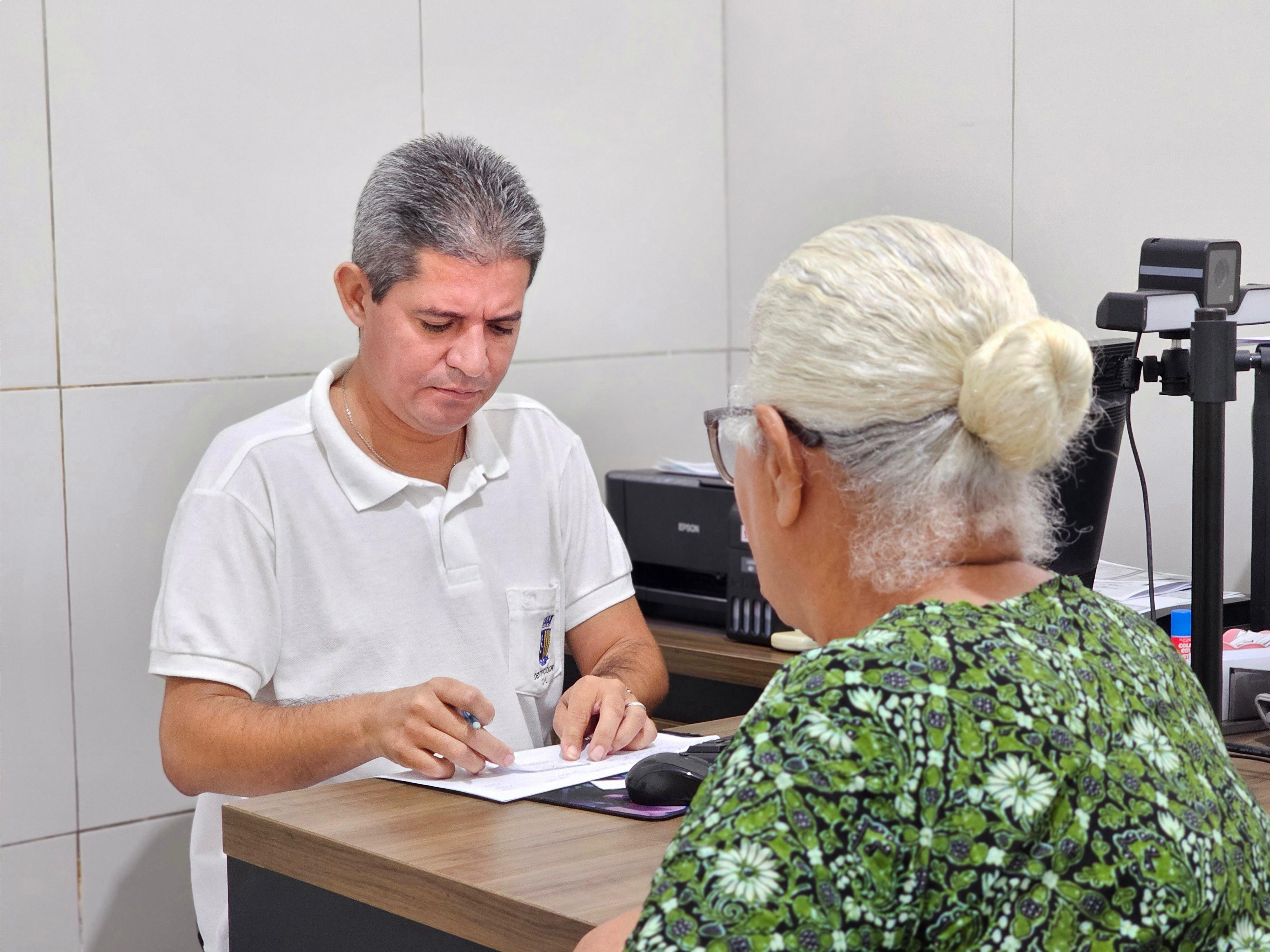 Imagem ilustrativa: Mais de 200 atendimentos são realizados no Espaço Cidadão durante agendamento para emissão de carteiras de identidade