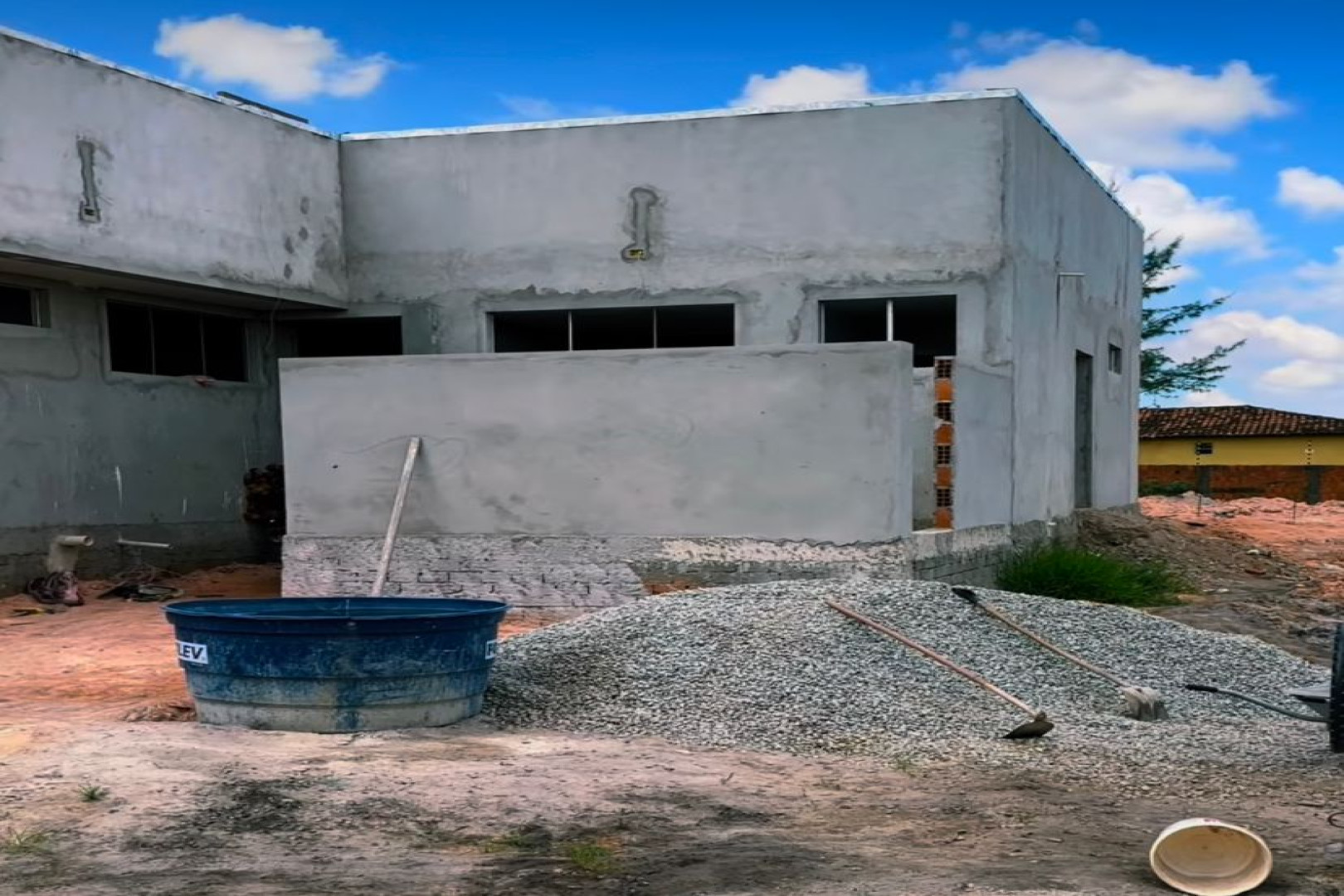 UNIDADE BÁSICA DE SAÚDE DO CONJUNTO MANOEL ALVES SEGUE EM CONSTRUÇÃO