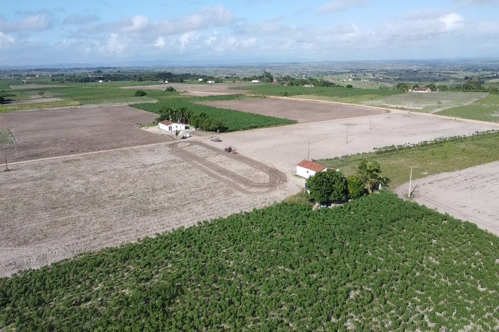 SECRETARIA DE AGRICULTURA INICIA CORTE DE TERRA EM LOCALIDADES RURAIS