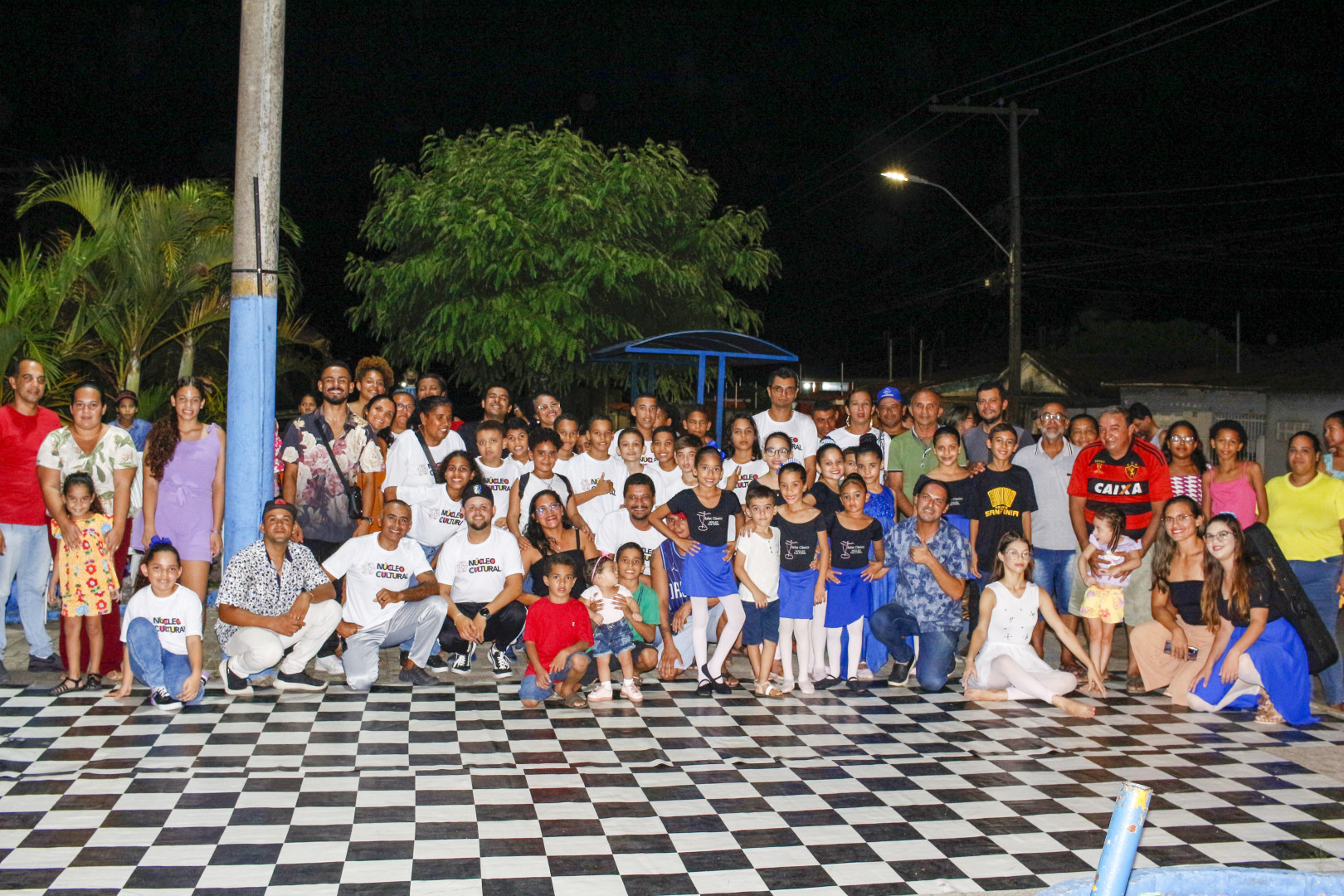 CARAVANA CULTURAL ENCANTA PÚBLICO NA PRAÇA DA BÍBLIA EM PEDRAS DE FOGO