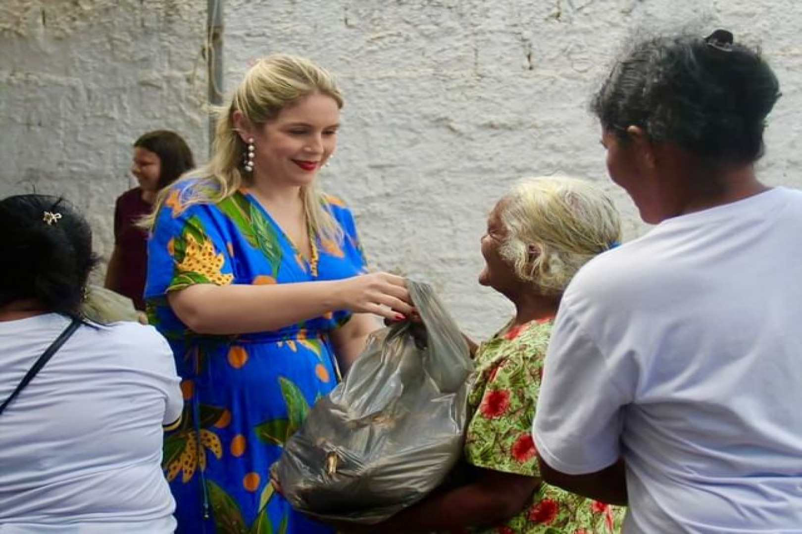 MAIS 5.600 KG DE ALIMENTOS SÃO ENTREGUES À POPULAÇÃO ATRAVÉS DO PAA