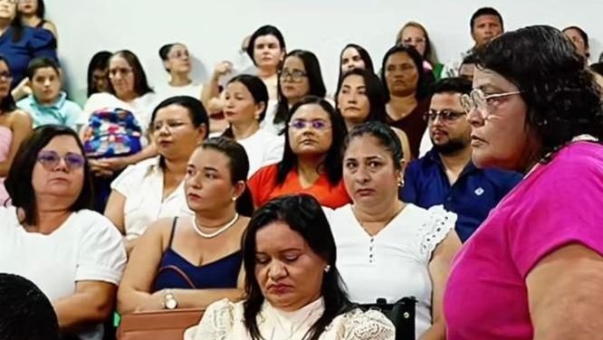 Pedras de Fogo empossa 48 novos professores e fortalece a educação municipal