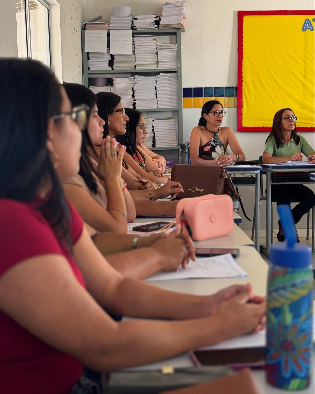 Realizamos mais uma formação continuada com os professores da rede municipal, reunindo docentes de Língua Portuguesa e Matemática do 6º ao 9º ano, professores dos anos iniciais, da Educação Infantil e também da (4).jpg