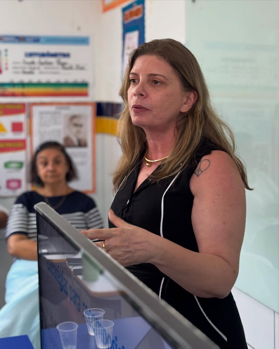 Realizamos mais uma formação continuada com os professores da rede municipal, reunindo docentes de Língua Portuguesa e Matemática do 6º ao 9º ano, professores dos anos iniciais, da Educação Infantil e também da (5).jpg