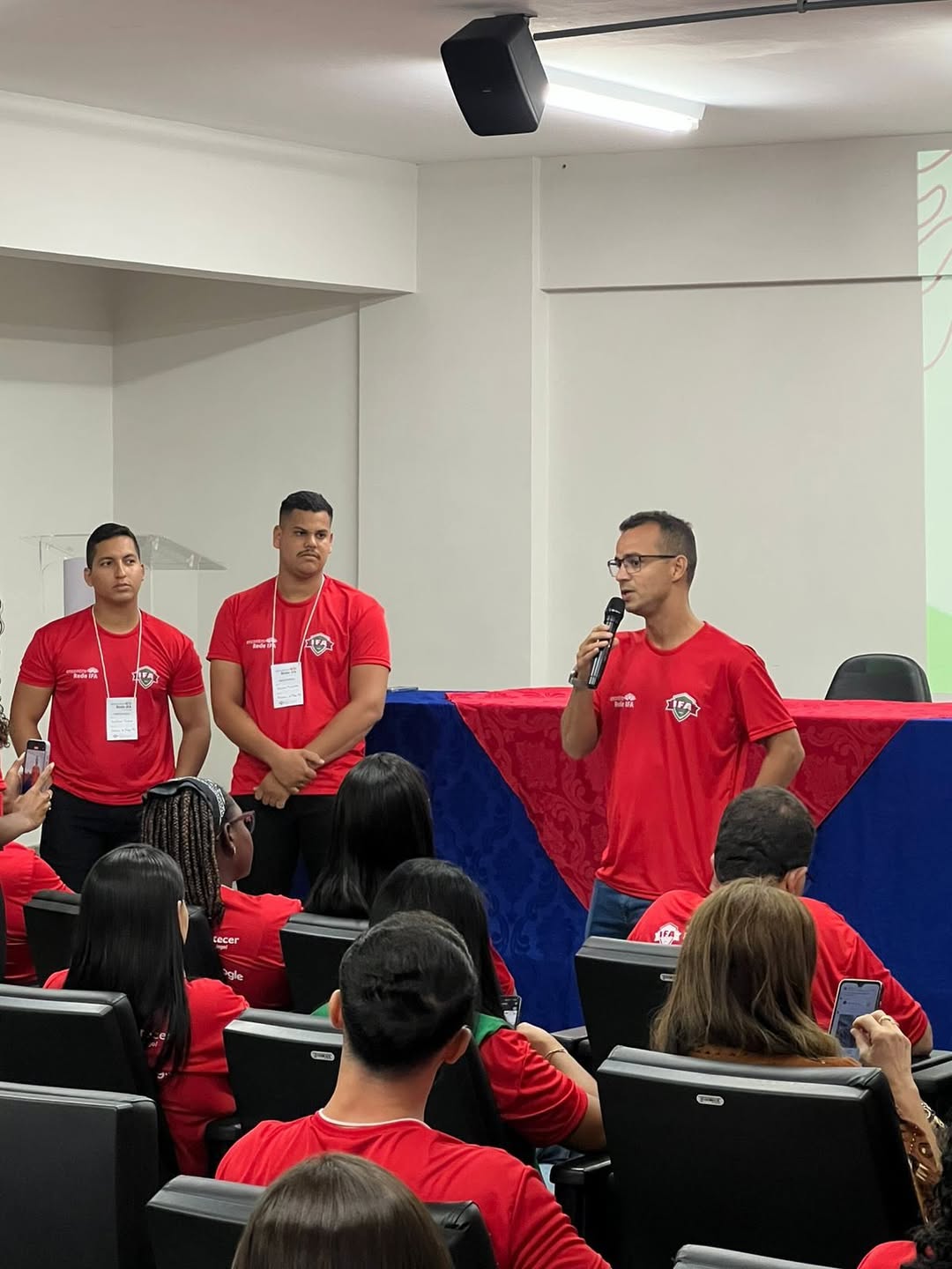 O município de Pedras de Fogo esteve presente no Encontro da Rede IFA, realizado em Salvador, capital da Bahia. O evento reuniu representantes dos estados da Bahia, Paraíba, Pernambuco e Sergipe, fortalecendo o (3).jpg