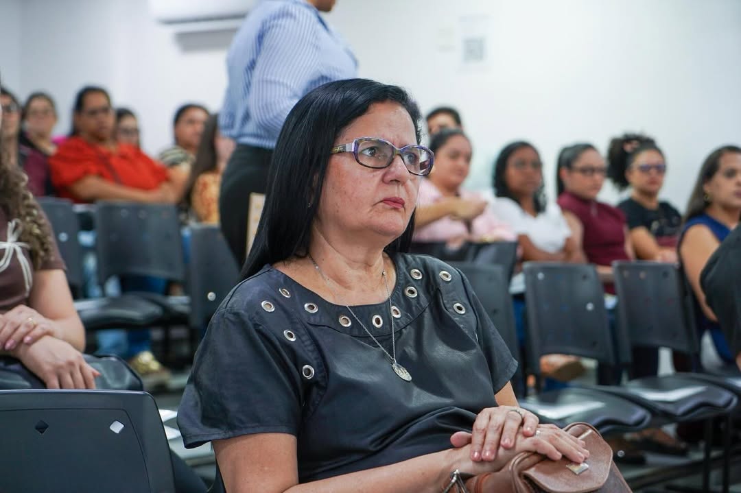 Cuidando da nossa gente com conhecimento.Ontem foi dia de capacitação em Pedras de Fogo. A Secre (7).jpg