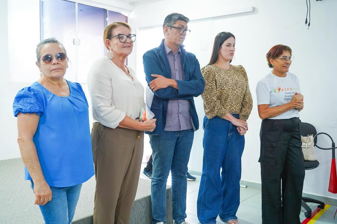 Cuidando da nossa gente com conhecimento.Ontem foi dia de capacitação em Pedras de Fogo. A Secre (9).jpg