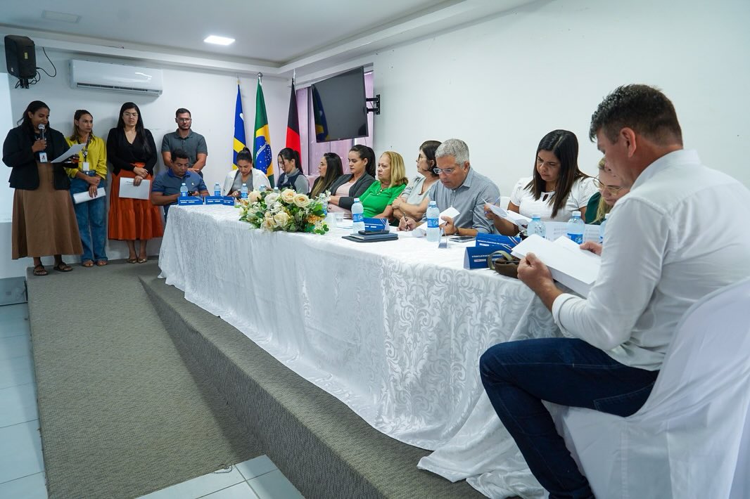 Na manhã de hoje, o Auditório da Educação foi palco da 4ª Reunião da Comissão Intergestora Regional (CIR) do Vale do Paraíba.O encontro reuniu secretários de saúde e equipes técnicas dos municípios que integra (10).jpg
