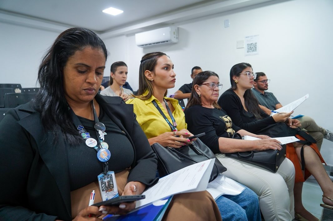Na manhã de hoje, o Auditório da Educação foi palco da 4ª Reunião da Comissão Intergestora Regional (CIR) do Vale do Paraíba.O encontro reuniu secretários de saúde e equipes técnicas dos municípios que integra (15).jpg