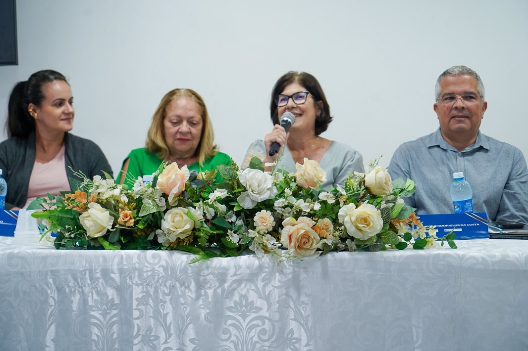 Na manhã de hoje, o Auditório da Educação foi palco da 4ª Reunião da Comissão Intergestora Regional (CIR) do Vale do Paraíba.O encontro reuniu secretários de saúde e equipes técnicas dos municípios que integram (5).jpg