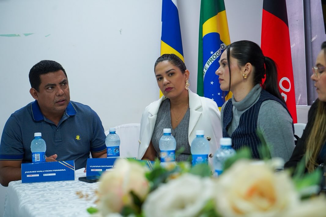 Na manhã de hoje, o Auditório da Educação foi palco da 4ª Reunião da Comissão Intergestora Regional (CIR) do Vale do Paraíba.O encontro reuniu secretários de saúde e equipes técnicas dos municípios que integram (7).jpg